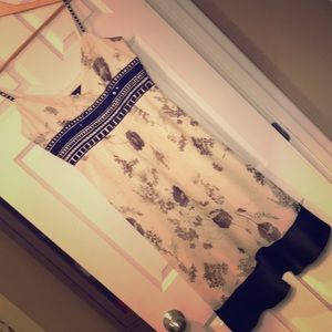 Romantic dress -Laundry by Shelli Segal